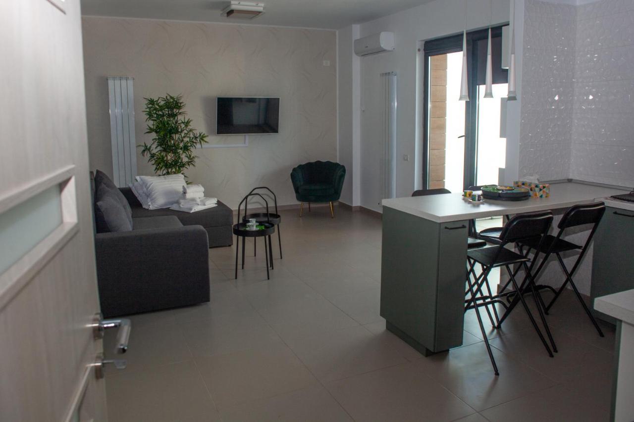 Green Apartament Near The Beach ナボダリ エクステリア 写真