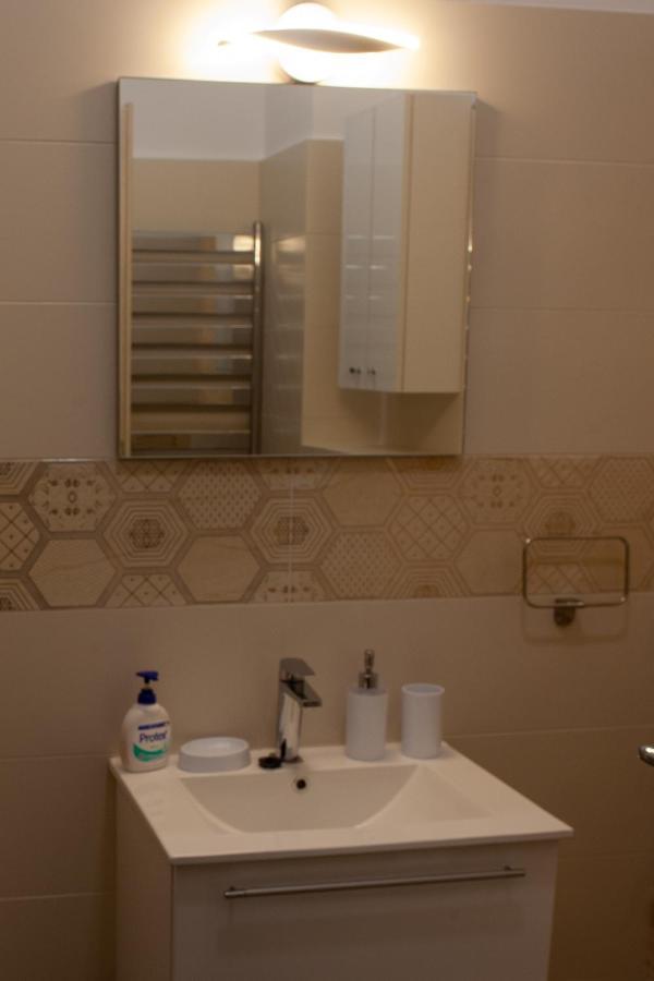 Green Apartament Near The Beach ナボダリ エクステリア 写真